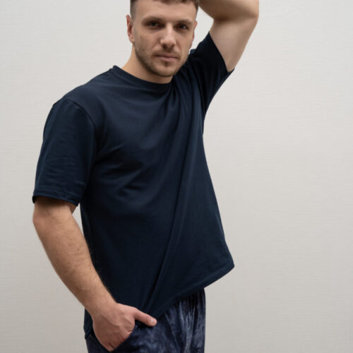 Купити чоловічу футболку
